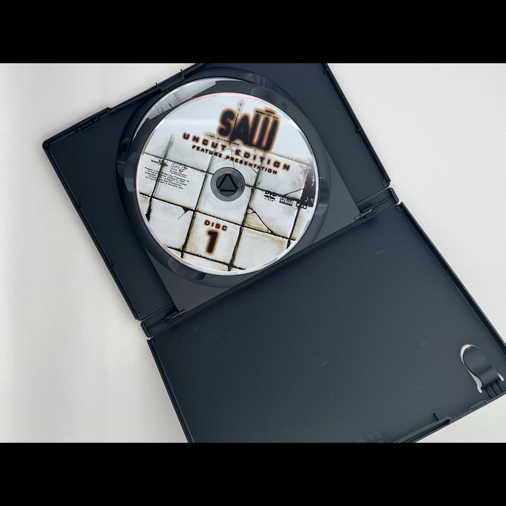 SAW DVD - Picture 2 of 6